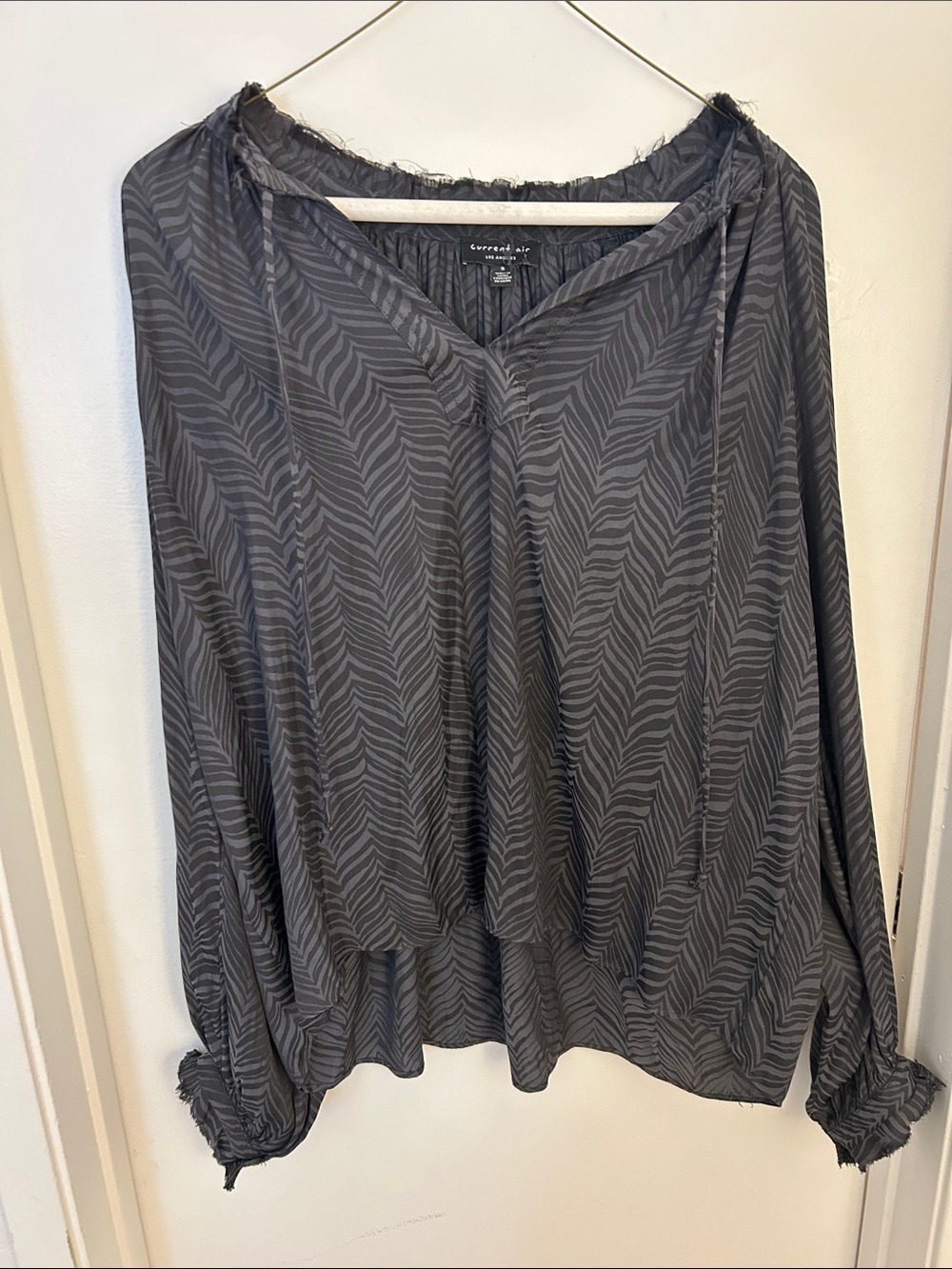 Current Air Gray Leaf-Pattern Long Sleeve Blouse